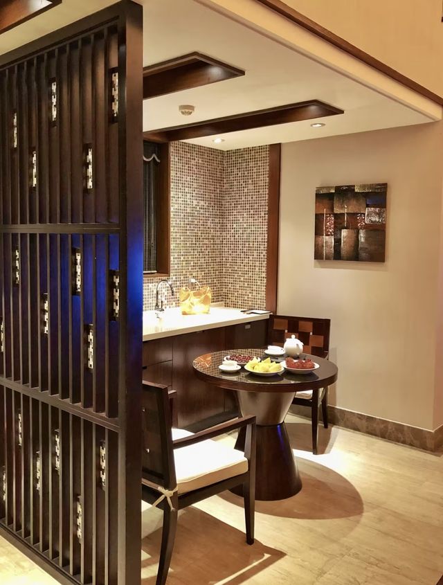 喺亞龍灣泳池別墅酒店，揀維景就啱曬喇