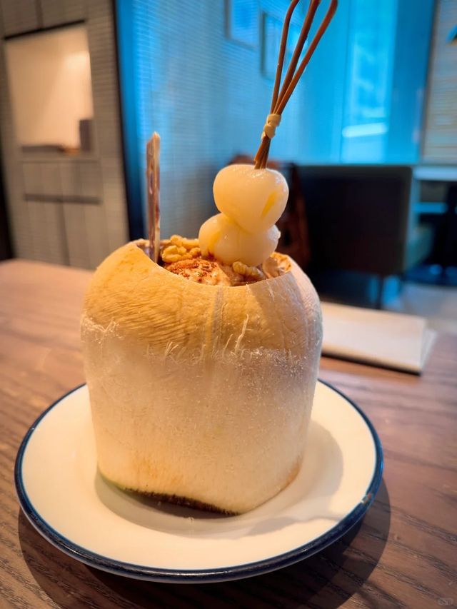 新加坡呢間舖頭嘅海南雞飯香到行唔郁！