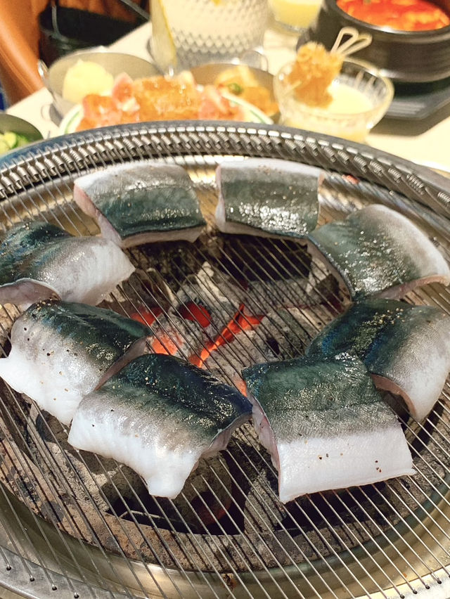 烤鰻魚滋滋滋冒油的聲音太治癒了 💕  本家鰻爐-韓式烤肉夢幻之旅