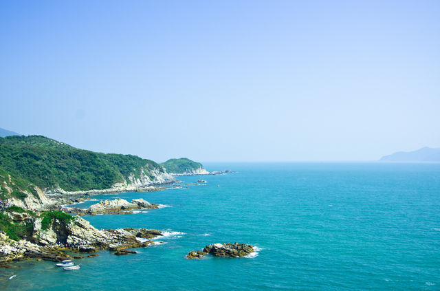 深圳東西涌徒步攻略，觀山海奇觀與歷史秘境