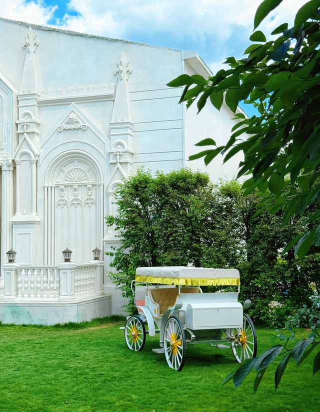 棋山攬秋韻，禧悅伴豪澤