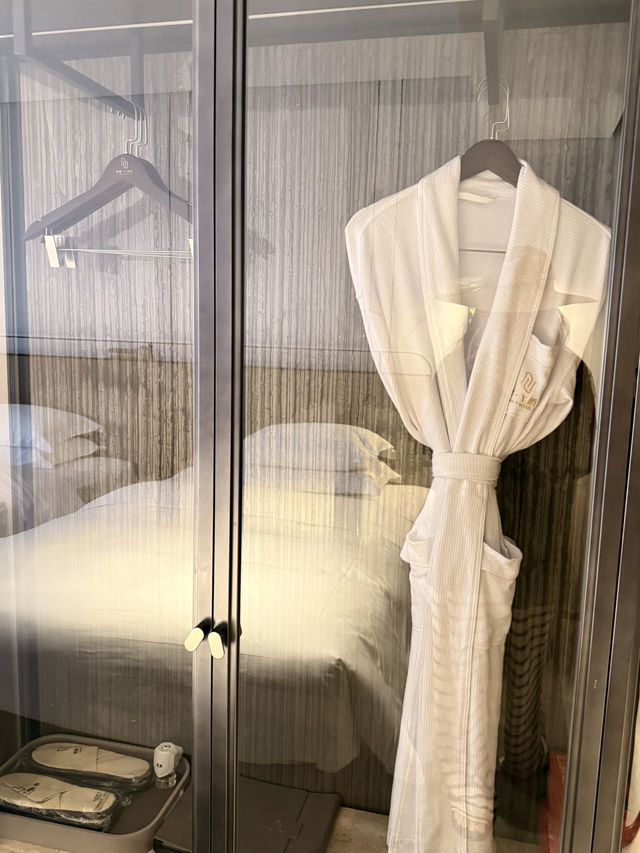 版納封神酒店！100米到星光夜市的躺平快樂