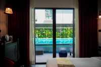 私享一池碧水,靜謐綠洲中甦醒