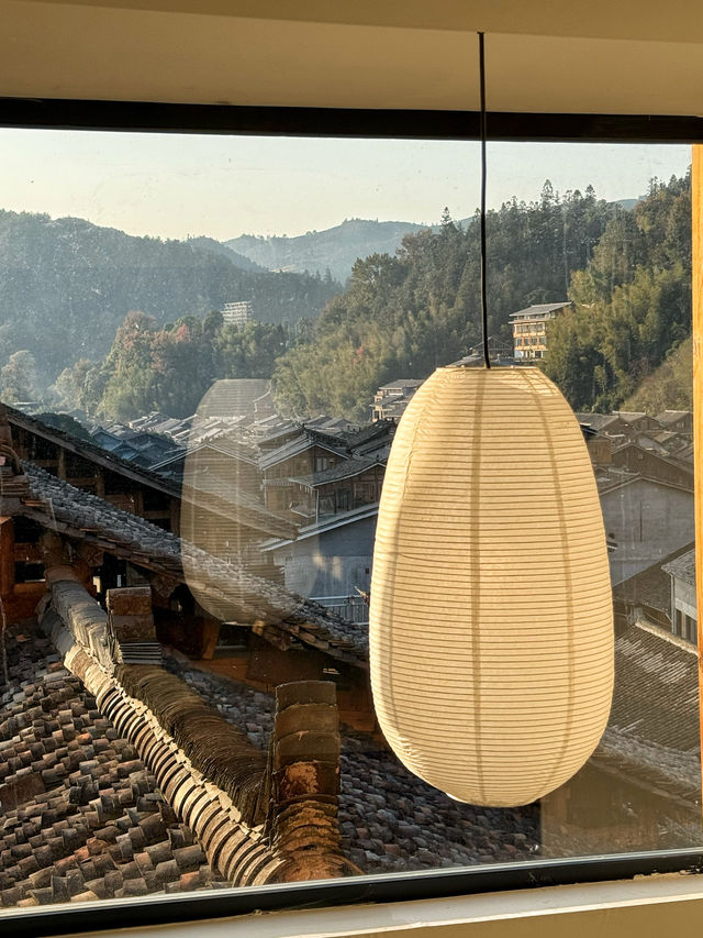 因為一扇窗，來到一座城