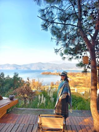 Someone else's paradise, my window - Lugu Lake, Day 3