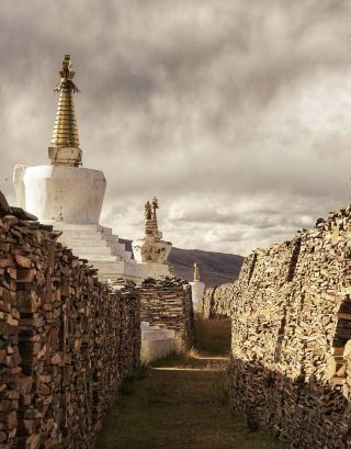 Explore the Sichuan-Qinghai-Tibet Border: Ganzi Shiqu Travel Guide 