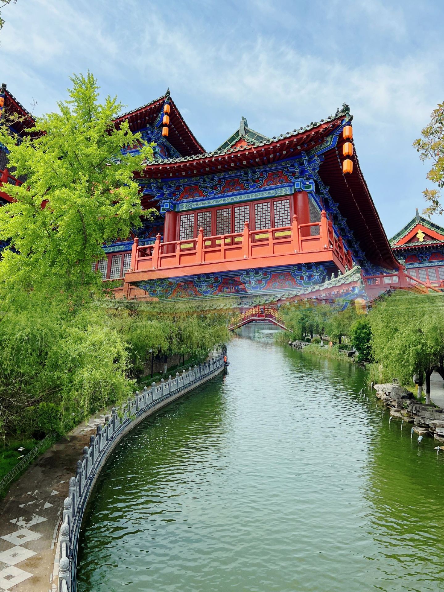 Songdu Imperial City: The "most expensive" square kilometer in Kaifeng, a scenic spot by day, the Song Dynasty by night