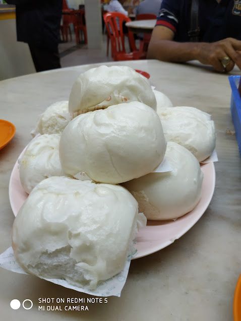 DELICIOUS STEAMED STUFFED BUNS!
