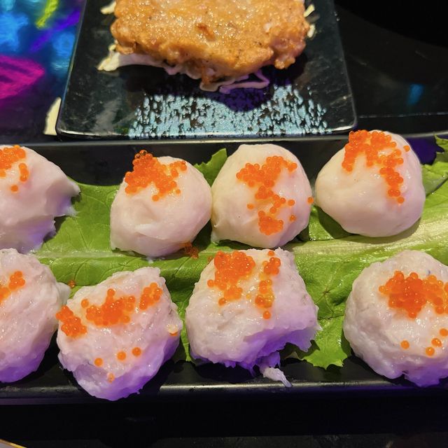 呢間餐廳性價比極高,有齊雞煲、烤魚及火鍋,食物選擇夠晒多元化~ 呢間餐廳性價比極高,有齊雞煲、烤魚及火鍋,食物選擇夠晒多元化~