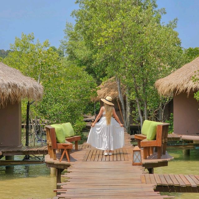 ร้อนๆแบบนี้ ชวนหนีฝุ่น PM ไปติดเกาะที่ TheBlueSkyResort เกาะพยาม ~ ระนอง