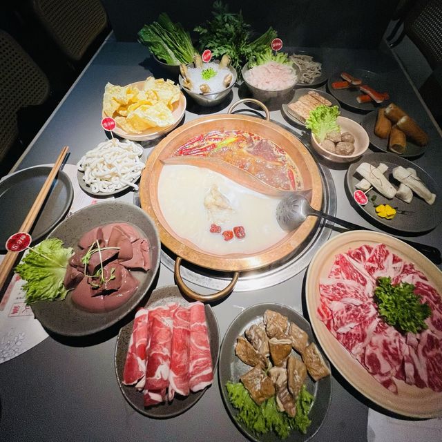 麻辣火鍋的美味🌶️「方叔叔重慶老火鍋」