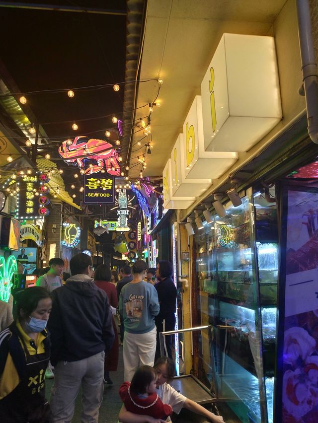 熙來攘往的惠州海鮮街｜惠州招牌街區