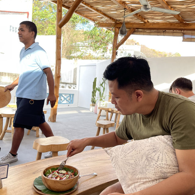 Seaesta Komodo Resort Cafe