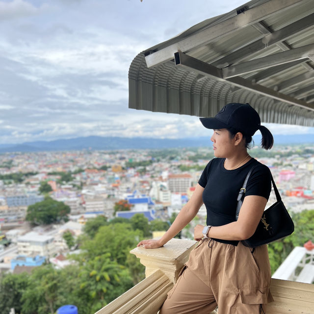 ใครไม่เว้า แต่เราเวา 