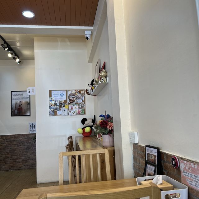 ร้านคาเฟ่ในมอเตอร์เวย์ที่รสชาติดี