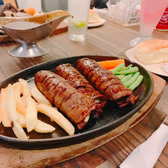 【インドネシア】ビーフ絶品“Steak Hut“