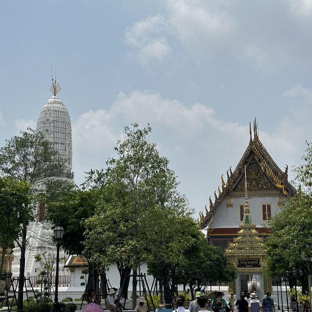 วัดระฆังที่มีความสวยงามสุดๆ ใกล้ตลาดวังหลัง!!