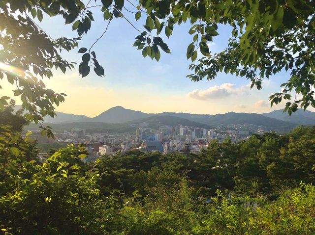 서울을 한 눈에 볼 수 있는 걷기 좋은 낙산공원