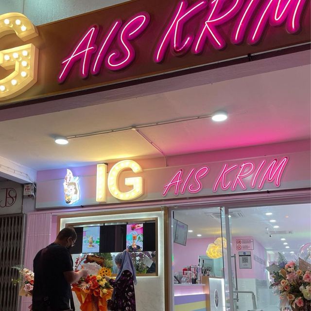 Instagrammable Gulapong Ice Cream in Kuching