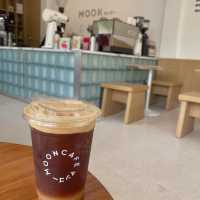 Moon cafe คาเฟ่สวย สไตล์มินิมอล