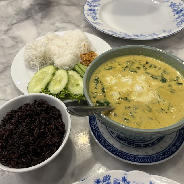 Tu Kab Khao Restaurant 