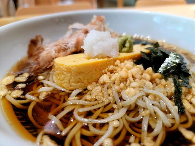 東京繁忙大都市内的美麗綠洲