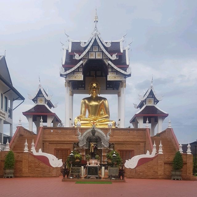 วัดยางกวง ขอพรพระแสนแซว่  เชียงใหม่