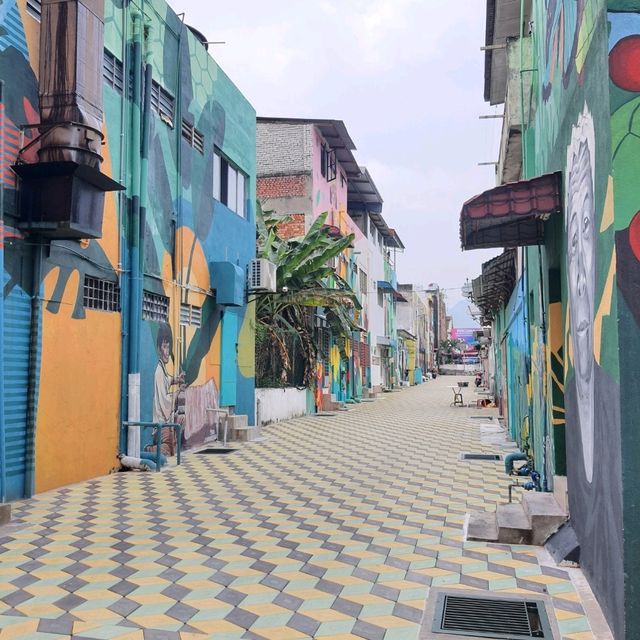 Explore the Art street in KKB