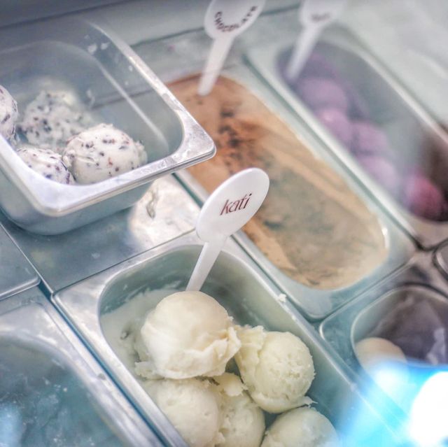 คาเฟ่  กะ-ทิ