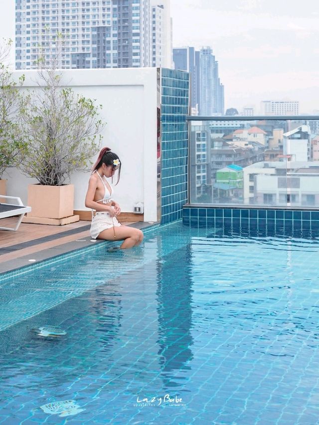 Holiday Inn Express ที่พักราคาถูก หมอนดูดวิญญาณ
