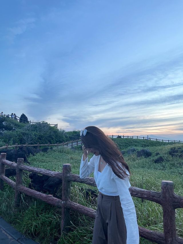 해질녘 필수코스! 섭지코지⛰️