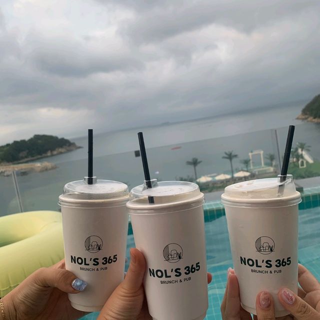 이국적인 분위기 여수 풀빌라