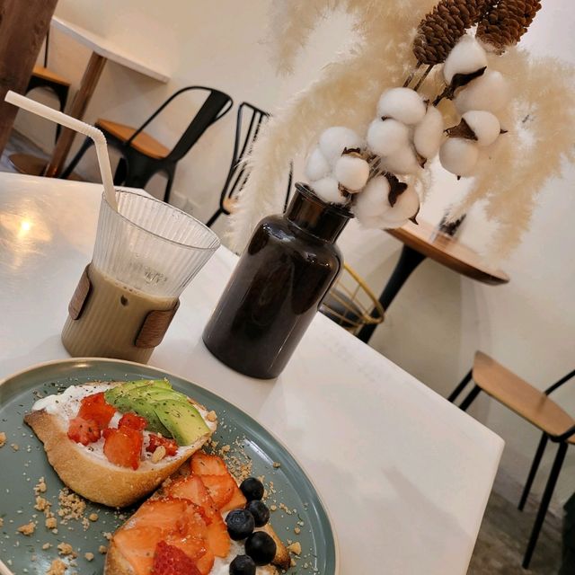 隱世咖啡小店 大推焙茶Latte Apple Crumble 