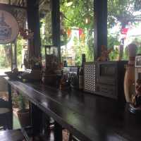 ชินะคาเฟ่ ร้านกาแฟในวัยเด็ก