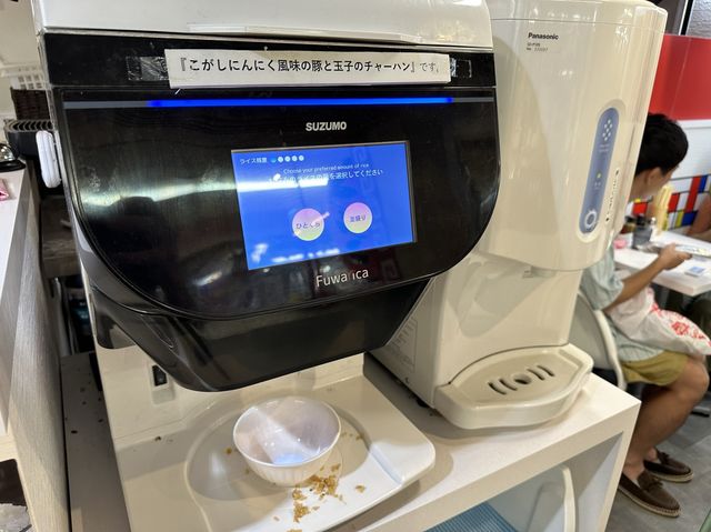 福岡・博多駅。チャーハン食べ放題の福岡創業の中華めん専門店『スーラーメンまくり』