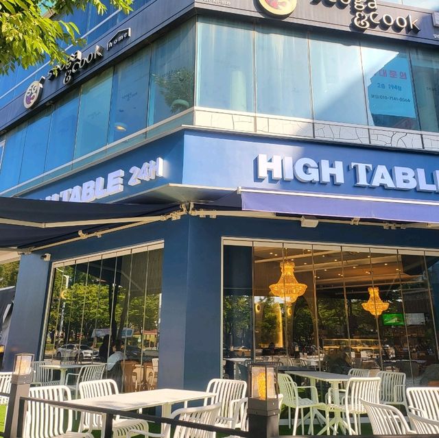 일산 미관광장 24시 카페 , 디저트가 맛있는 ' 하이테이블 ' ☕️ 