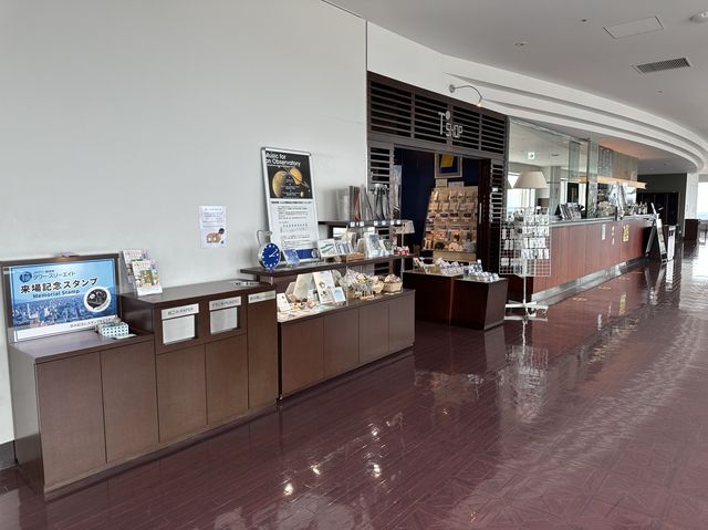 北海道・札幌。JRタワー38階から街を見渡す『JRタワー展望室タワー・スリーエイト』 