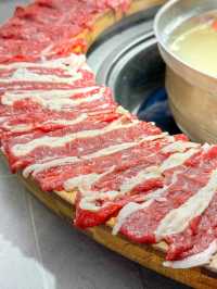 「就犟」這個呼啦圈牛肉火鍋絕了！