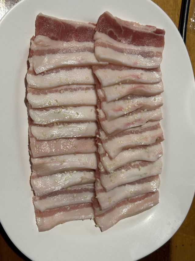 ร้านหมูกระทะ สไตล์แค้มปิ้ง 