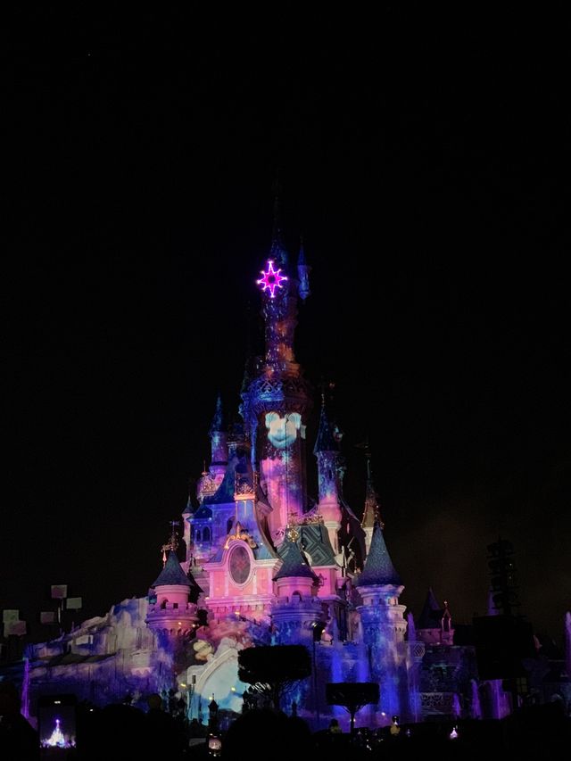 Disneyland Paris สวนสนุกในเครือดิสนีย์ที่ต้องไป