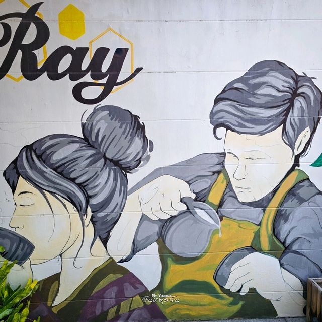 RAY Coffee Bar & Hostel