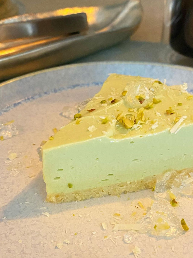 【北九州カフェ】落ち着いた店内でおいしい焼き菓子やケーキをいただける