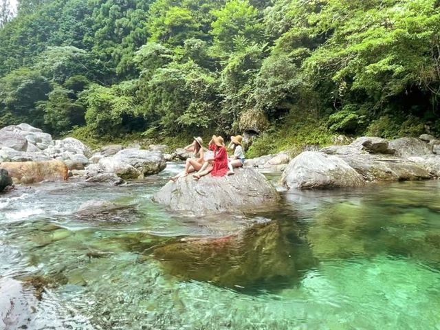 【高知】絶景の仁淀ブルーで川遊び
