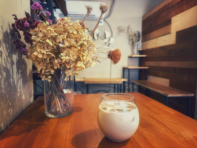大阪・本町。チャイ専門店『Akash Cafe』