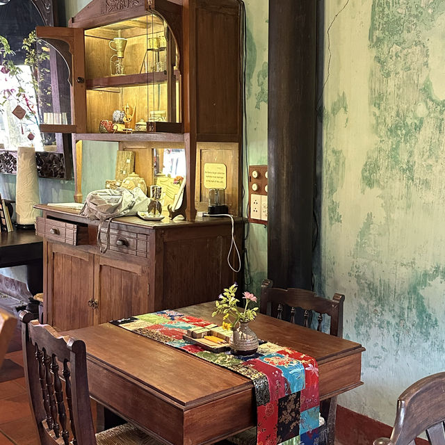 ベトナム・ホイアン＊静寂に包まれた心地よいcafe