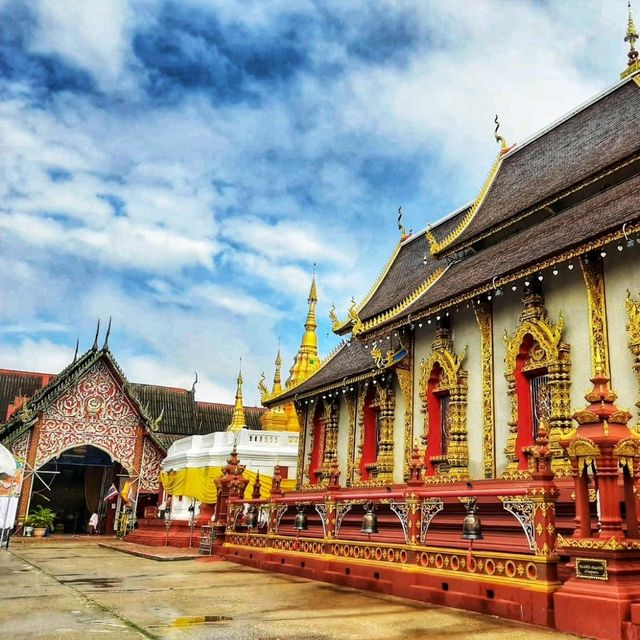 สักการะพระพุทธไสยาสน์ที่วัดเชตวัน(วัดพระนอน) 