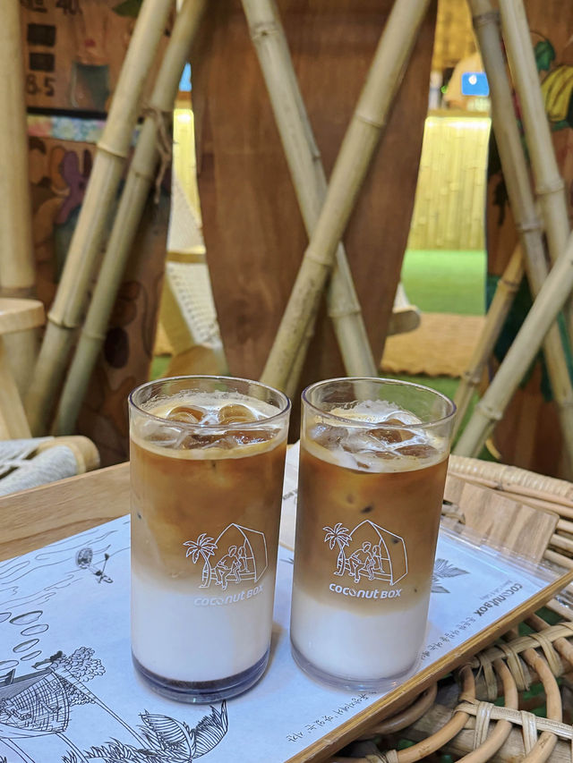 首爾探店｜COCONUT BOX｜南洋風情藝術咖啡廳