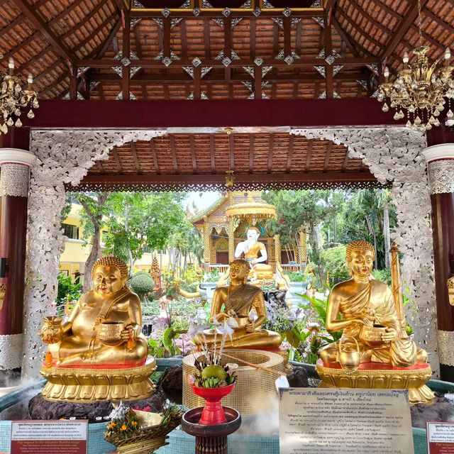วัดศรีดอนมูล วัดสวยที่คนมามูเยอะ
