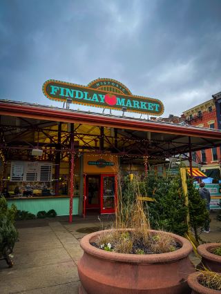 🇺🇸 Findlay Market in Cincinnati: A Culinary and Cultural Gem