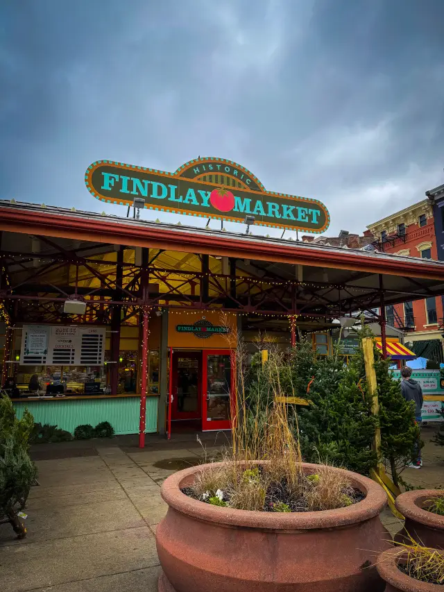 🇺🇸 Findlay Market in Cincinnati: A Culinary and Cultural Gem